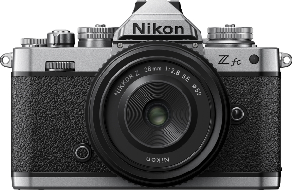 Nikon Z Fc + 28 Se-Kit, 20,9 Mp, 5568 X 3712 Piksler, Cmos, 4K Ultra Hd, Berøringsskjerm, Sort, Sølv